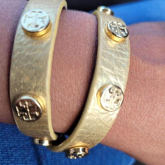 Tory Burch Leather Gold Studded Double wrap bracelet - Picture 1 of 3